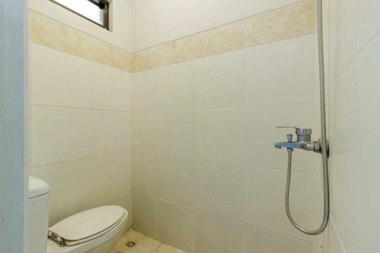 Reddoorz Syariah Near Pondok Indah Mall 3 Джакарта Екстер'єр фото